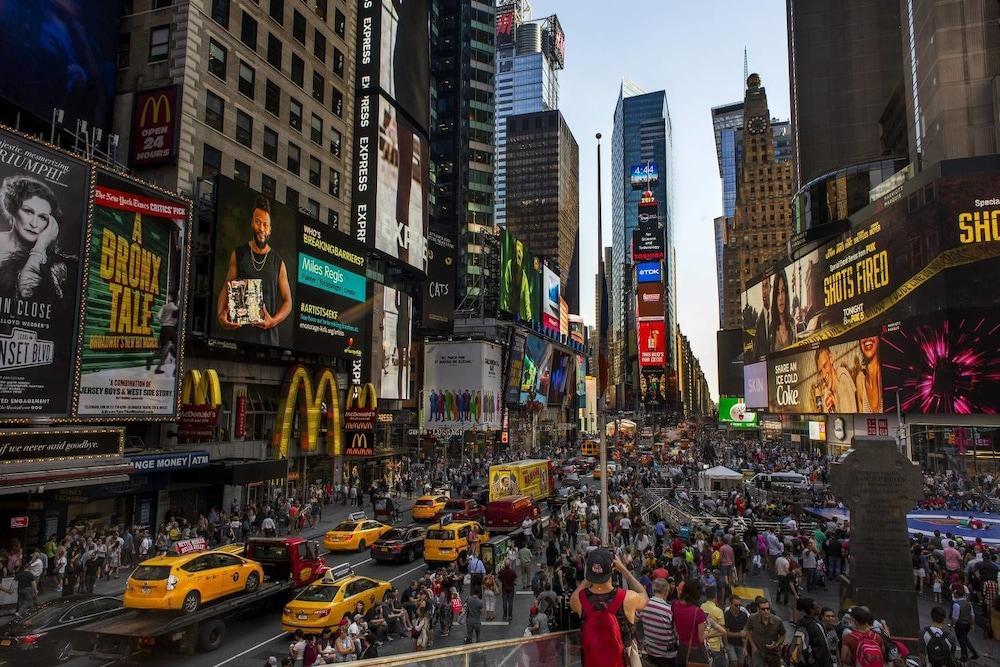 Best Western Plus Stadium Inn New York Bagian luar foto
