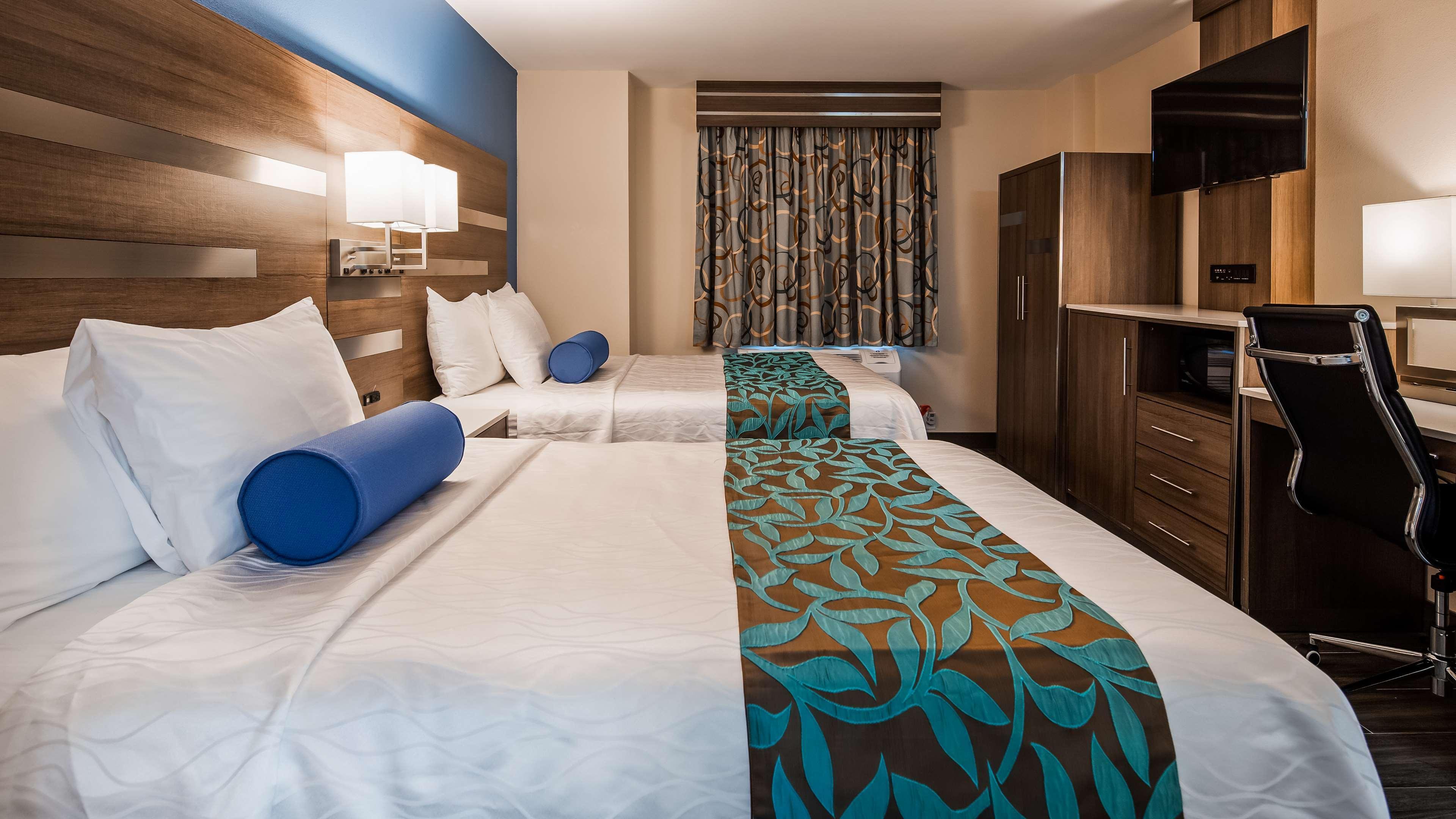 Best Western Plus Stadium Inn New York Bagian luar foto