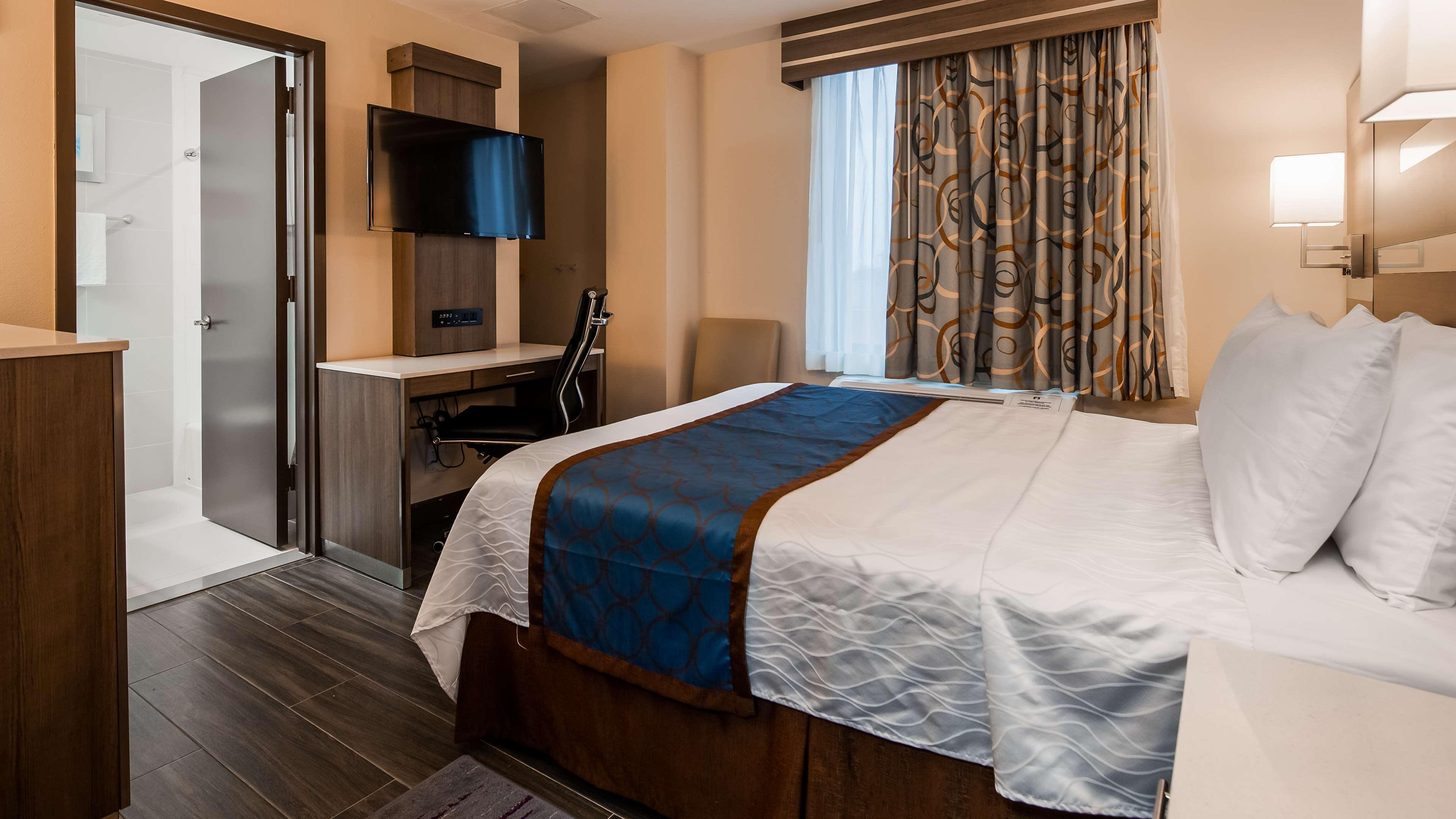 Best Western Plus Stadium Inn New York Bagian luar foto